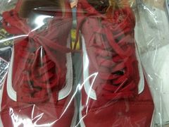 -京伟修鞋洗鞋奢侈品皮具护理店