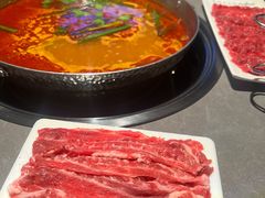 -伴山牛贵州黄牛肉火锅·苗疆非遗艺术餐厅(上海首店)