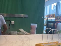 -奈雪的茶(优特汇店)