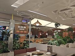 -锅飘飘·东北铁锅炖(雨花客厅店)