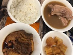 -黄亚细肉骨茶(仰光路店)