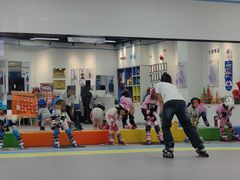 -米高蓝斯克国际轮滑中心(中铁建店)