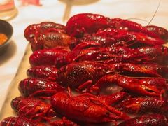 -肥肥虾庄·金牌油焖大虾(首义路店)