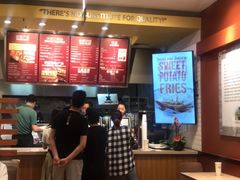 -The Habit Burger Grill 哈比特汉堡(爱琴海店)