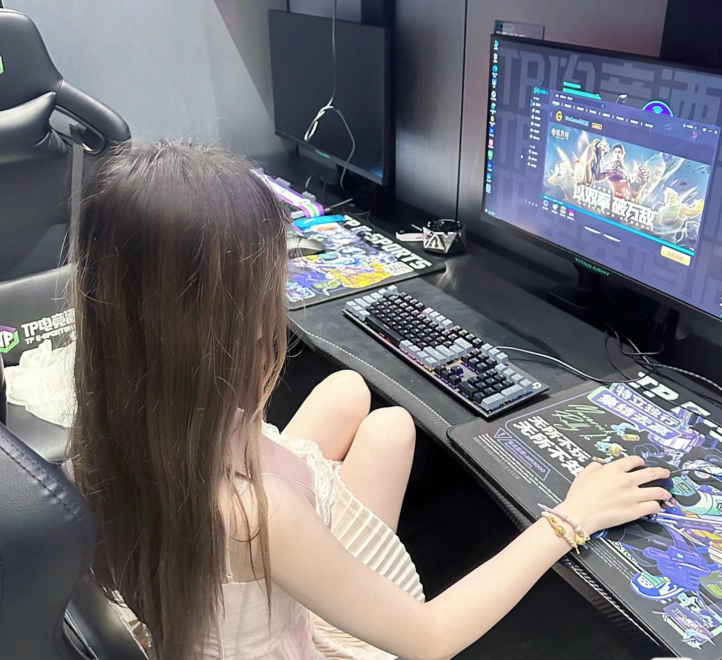 游戏时间美女模式开启