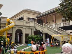 -王府井奥莱临潼小镇(临潼店)