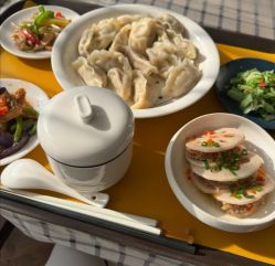 -月之旅·尊 高端月子会所(科馨别墅一店)