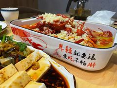 蒜蓉龙虾-聚汇三少·龙虾·中餐厅(莫邪路新天地店)