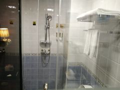 -好家园酒店(深圳坪山技术大学地铁站店)