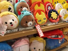 -名创优品(北京新中关购物中心地铁层店)