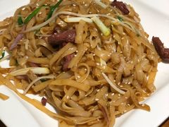 炒牛河-大头唛·啫鸡煲.粤菜.专门店(289艺术园区店)