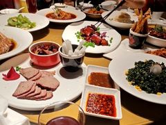 -艳阳天民俗村(公园路店)