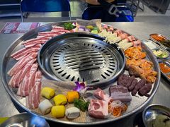 -哈哈碳都·牛肋条无限自助烤肉(台江万达店)
