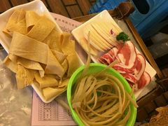 -山城年华老火锅(玉林店)