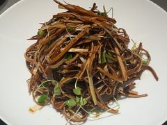 香椿苗拌豆丝-羊门客在·烤盐池滩羊·川菜