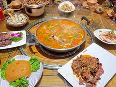 -亮欢寨酸汤鱼(沙冲路店)