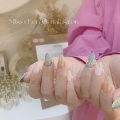 -花系美·美甲美睫精品店