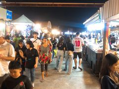 -席娜卡琳火车铁道夜市