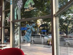 -物质生活书·酒吧