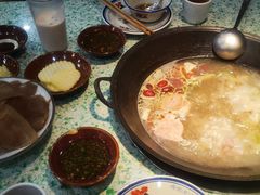 -鸿姐老火锅(疁城新天地店)