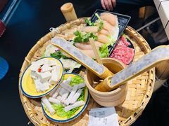 -卤校长重庆火锅(恒隆广场店)