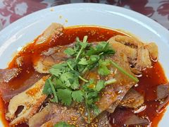 -土砂锅生态山庄·非遗砂锅雅鱼
