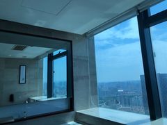 -上海龙之梦万丽酒店