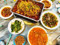 -阆辣荟餐饮(老味道8年·古城店)