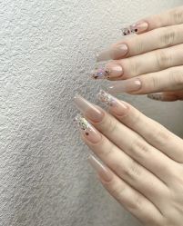-猪猪女孩日式美睫美甲