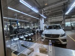 -奔驰北京极光星徽(四元桥店)