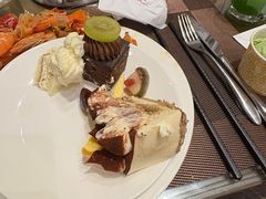 -飨食汇全日制餐厅·昆山皇冠假日酒店(九方店)