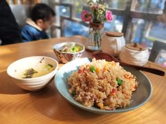 培根鲜露虾仁炒饭-红小满休闲餐厅(十全街店)