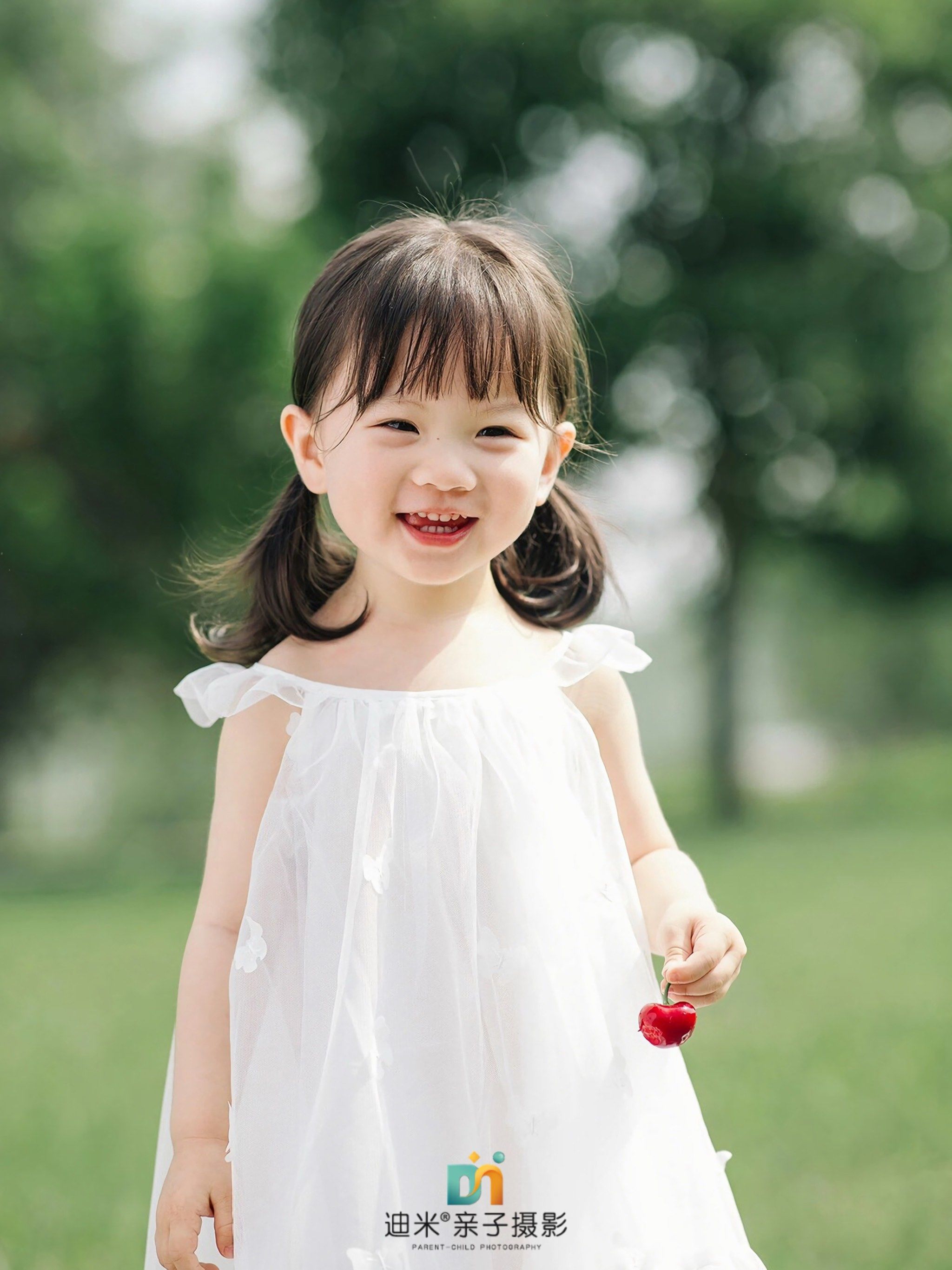 🐰
人生有很多幸事
有个女儿算是一个
把她当作小时候的自己