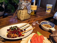 -包整·丝娃娃(一览甲秀楼风景店)