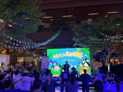 -瑞虹新天地月亮湾