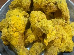 -BHC炸鸡(明洞总店)