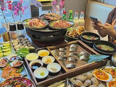 -围炉肉舍•炭烤活鳗•丹东海鲜烤肉(步行街店)