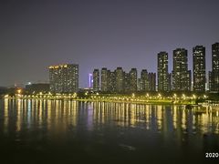 -南京眼步行桥