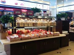 -红宝石·鲜奶小方·海派西点房(南丹店)