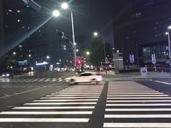 -BHC炸鸡(明洞总店)