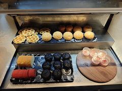 -浅深(世茂滨江精品店)