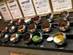 自助调料区-钱小奴海鲜自助黑金店(杭州滨江龙湖店)