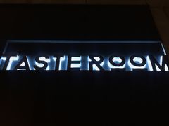 -TASTE ROOM Bar