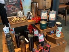零售区-星巴克臻选(广州高德置地秋广场店)