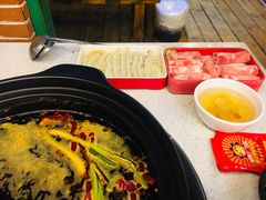-钢管厂五区小郡肝串串香(蜀都万达店)
