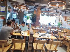 大堂-聚点串吧·北京烧烤(赵登禹路店)