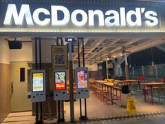 -麦当劳(深圳北站B2检票口楼上)