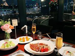 -MONICH牛排融合餐厅(和义大道购物中心店)