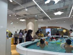 -爱玩爱游亲子母婴(旭辉广场店)