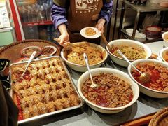 -爆炸头阿姨小四川正宗川味小吃(无任何分店)